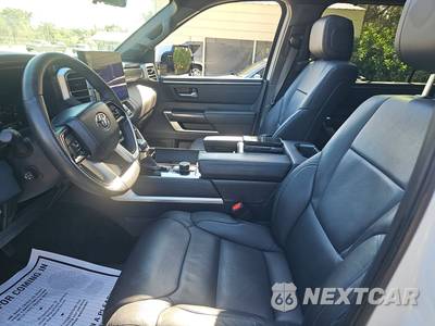 2024 Toyota Sequoia Platinum - zdjęcie 7 z 20 - miniatura
