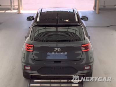 2025 Hyundai Venue Limited - zdjęcie 5 z 32 - miniatura