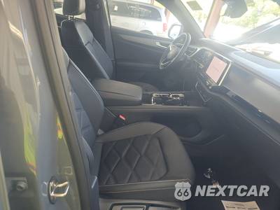 2025 Volkswagen Atlas Cross Sport 2.0T SE w/Technology - zdjęcie 8 z 29 - miniatura