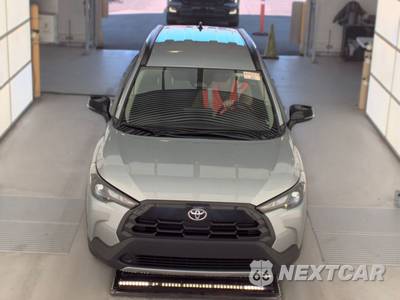 2026 Toyota Corolla Cross LE - zdjęcie 2 z 28 - miniatura