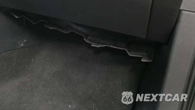 2025 Volkswagen Atlas Cross Sport 2.0T SE w/Technology - zdjęcie 21 z 34 - miniatura