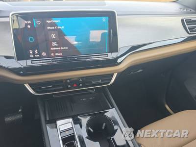2025 Volkswagen Atlas Cross Sport 2.0T SE w/Technology - zdjęcie 11 z 23 - miniatura