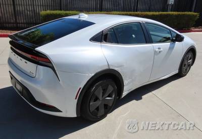 2025 Toyota Prius LE - zdjęcie 3 z 11 - miniatura