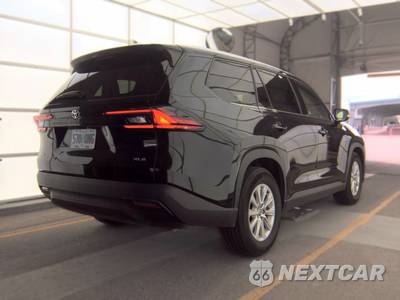 2025 Toyota Grand Highlander XLE - zdjęcie 4 z 32 - miniatura