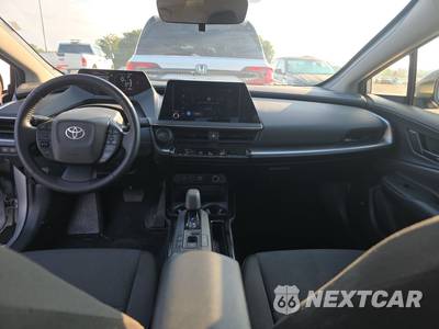 2025 Toyota Prius LE - zdjęcie 11 z 23 - miniatura