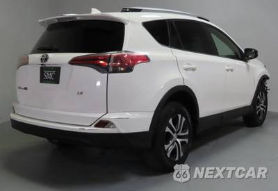 2017 Toyota RAV4 LE - zdjęcie 3 z 10 - miniatura