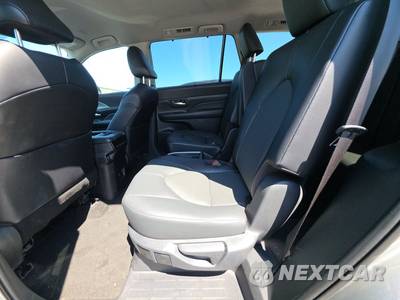 2025 Toyota Grand Highlander XLE - zdjęcie 13 z 38 - miniatura