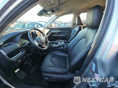 2025 Toyota Grand Highlander XLE - zdjęcie 7 z 38 - miniatura