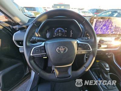 2025 Toyota Grand Highlander XLE - zdjęcie 10 z 38 - miniatura