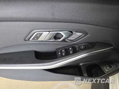 2020 BMW 3 Series Sedan 330i M SPORT LINE - zdjęcie 9 z 38 - miniatura