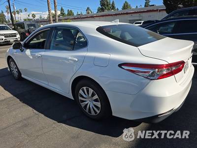 2020 Toyota Camry Hybrid LE - zdjęcie 6 z 27 - miniatura