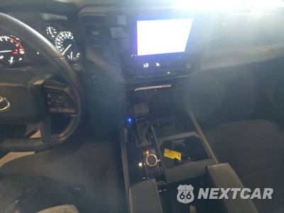 2025 Toyota Tundra SR5 Crew Cab Short Bed - zdjęcie 11 z 20 - miniatura