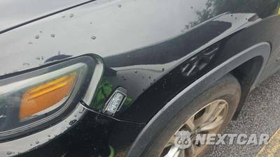 2022 Jeep Cherokee Latitude Lux - zdjęcie 28 z 29 - miniatura