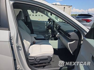 2025 Hyundai Kona SEL - zdjęcie 8 z 35 - miniatura