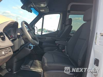 2026 Mercedes-Benz Sprinter 2500 Passenger Van 144.0" WB - zdjęcie 7 z 21 - miniatura