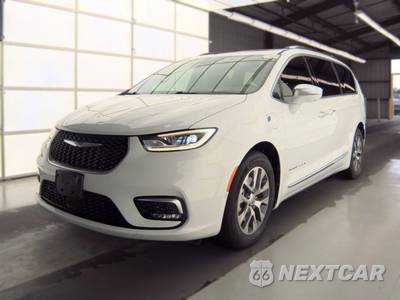 2022 Chrysler Pacifica Hybrid Pinnacle 121.6" WB