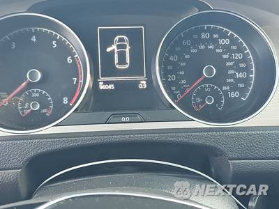 2017 Volkswagen Golf Wolfsburg Hatchback - zdjęcie 12 z 26 - miniatura