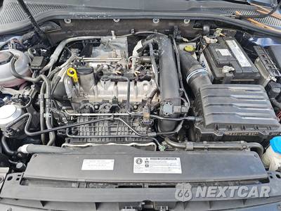 2019 Volkswagen Golf SE Hatchback - zdjęcie 15 z 26 - miniatura