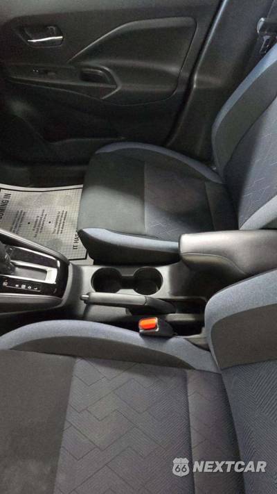 2025 Nissan Versa SV - zdjęcie 28 z 39 - miniatura