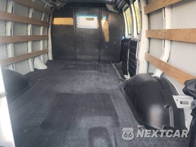 2025 Chevrolet Express 2500 Cargo Van 1WT 135.0" WB - zdjęcie 15 z 18 - miniatura
