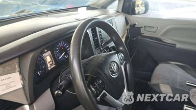2019 Toyota Sienna L 7-Passenger 119.3" WB - zdjęcie 41 z 51 - miniatura
