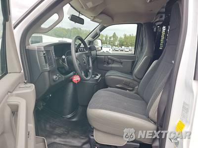 2025 GMC Savana 2500 Cargo Van 1WT 135.0" WB - zdjęcie 7 z 29 - miniatura