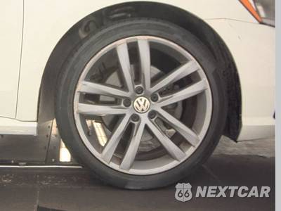 2018 Volkswagen Passat 2.0T R-Line - zdjęcie 10 z 26 - miniatura