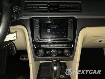 2018 Volkswagen Passat 2.0T R-Line - zdjęcie 17 z 26 - miniatura