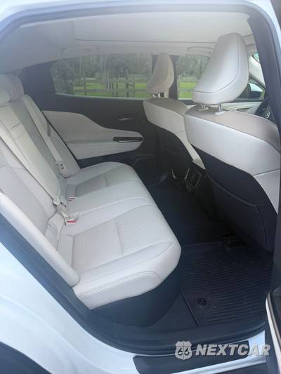 2024 Toyota Crown Limited - zdjęcie 12 z 16 - miniatura