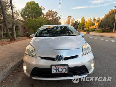 2015 Toyota Prius Two - zdjęcie 2 z 15 - miniatura