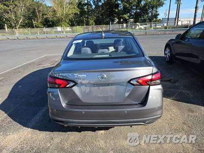 2022 Nissan Versa SV - zdjęcie 5 z 41 - miniatura