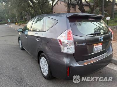 2012 Toyota Prius v Three - zdjęcie 7 z 12 - miniatura