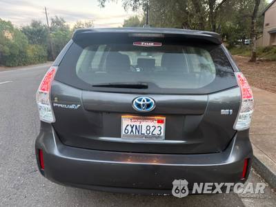 2012 Toyota Prius v Three - zdjęcie 8 z 12 - miniatura