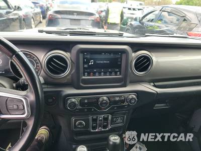 2018 Jeep Wrangler Unlimited Sahara - zdjęcie 16 z 30 - miniatura
