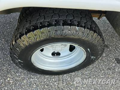 2012 Chevrolet Silverado 3500HD Cab Chassis WT Crew Cab 1WT - zdjęcie 30 z 67 - miniatura