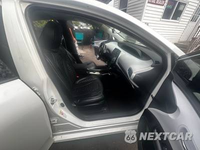 2016 Toyota Prius Three - zdjęcie 11 z 45 - miniatura