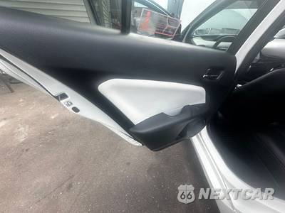 2016 Toyota Prius Three - zdjęcie 18 z 45 - miniatura