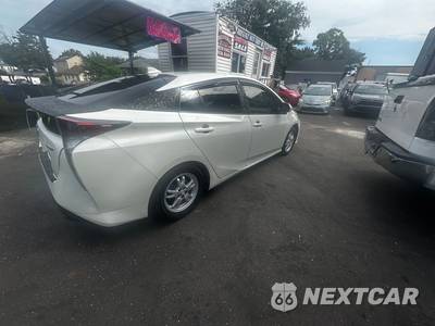 2016 Toyota Prius Three - zdjęcie 1 z 45 - miniatura