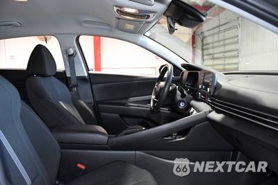 2025 Hyundai Elantra SE - zdjęcie 16 z 31 - miniatura