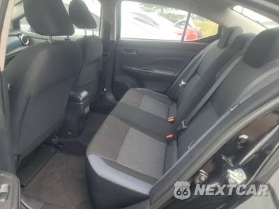 2025 Nissan Versa SV - zdjęcie 13 z 18 - miniatura