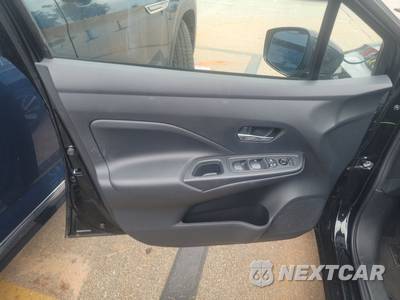2025 Nissan Versa SV - zdjęcie 9 z 18 - miniatura