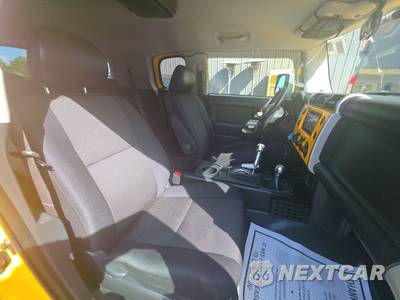 2007 Toyota FJ Cruiser w/Rear Doors - zdjęcie 8 z 45 - miniatura