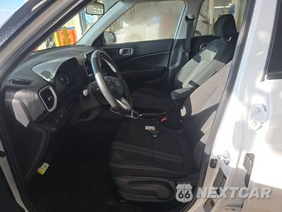 2025 Hyundai Venue SEL - zdjęcie 7 z 23 - miniatura
