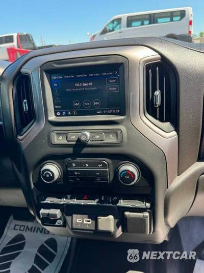 2023 Chevrolet Silverado 3500HD Cab Chassis Work Truck Crew Cab 1WT DRW - zdjęcie 25 z 50 - miniatura