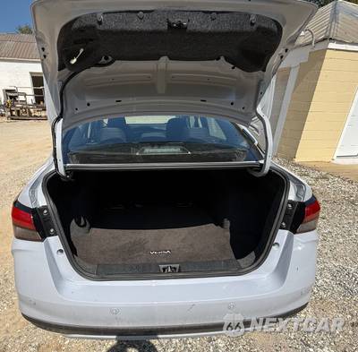 2025 Nissan Versa SV - zdjęcie 17 z 21 - miniatura