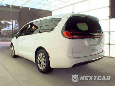 2026 Chrysler Pacifica Limited 121.6" WB - zdjęcie 6 z 23 - miniatura