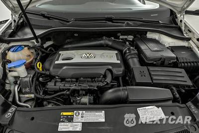 2014 Volkswagen GTI Wolfsburg Edition - zdjęcie 11 z 25 - miniatura