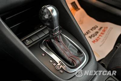 2014 Volkswagen GTI Wolfsburg Edition - zdjęcie 24 z 25 - miniatura