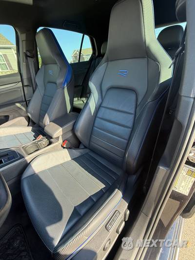 2022 Volkswagen Golf R - zdjęcie 9 z 15 - miniatura