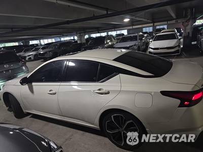 2024 Nissan Altima SR - zdjęcie 8 z 24 - miniatura